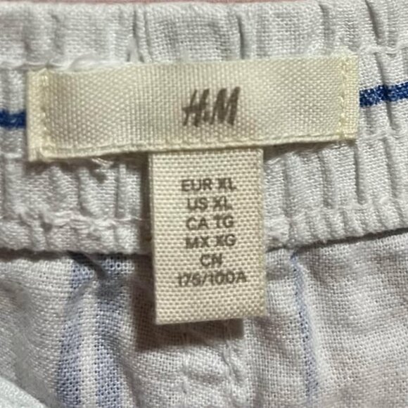 H & M cotton shorts with drawstring waistband. Size XL. - Picture 2 of 3